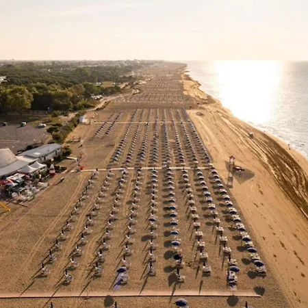 Near Shops And * Bibione