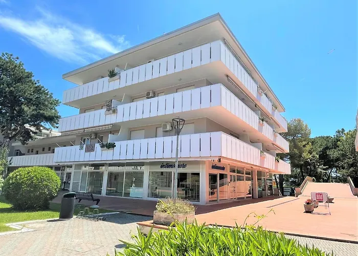 Apartment Near Shops And *