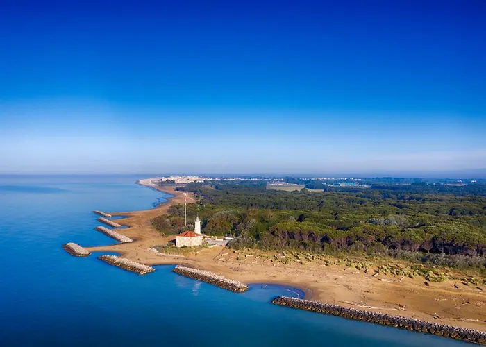 Near Shops And Lägenhet *